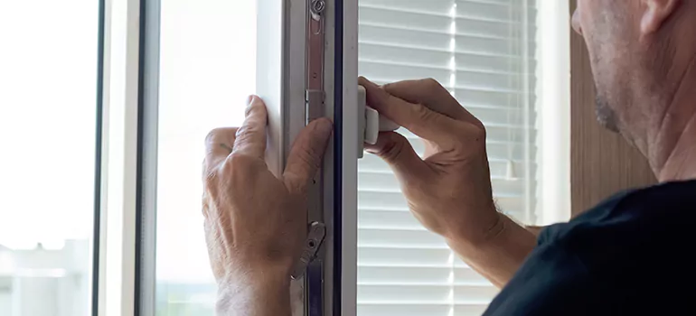 Custom Hopper Windows in University Park, FL