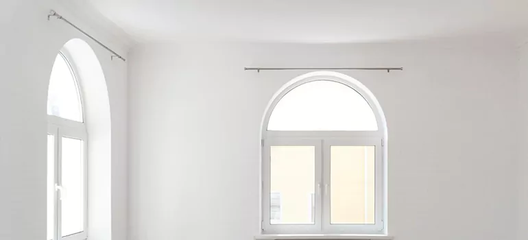 Small Hopper Window in University Park, FL